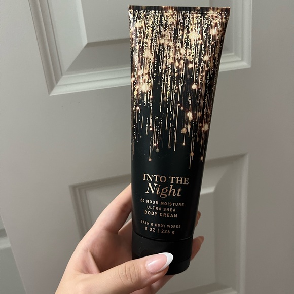 Bath and body works lotion - used 1-2 times - Picture 1 of 1